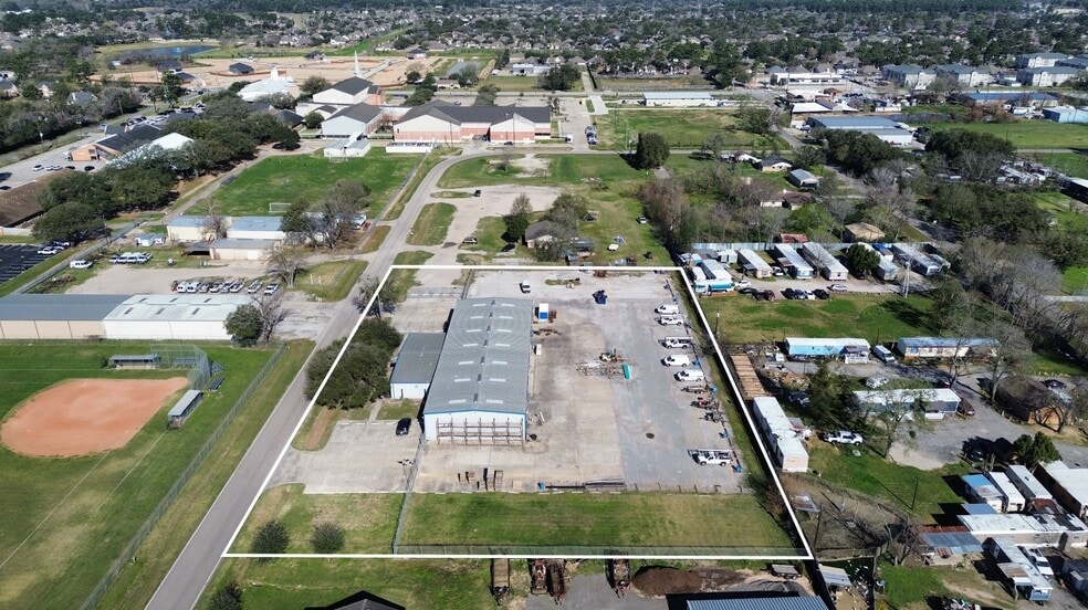 18906 Turnip St, Spring, TX à louer - Photo du bâtiment - Image 3 de 7