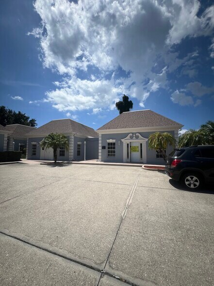 205 Montgomery Ave, Sarasota, FL à vendre - Photo du bâtiment - Image 1 de 6