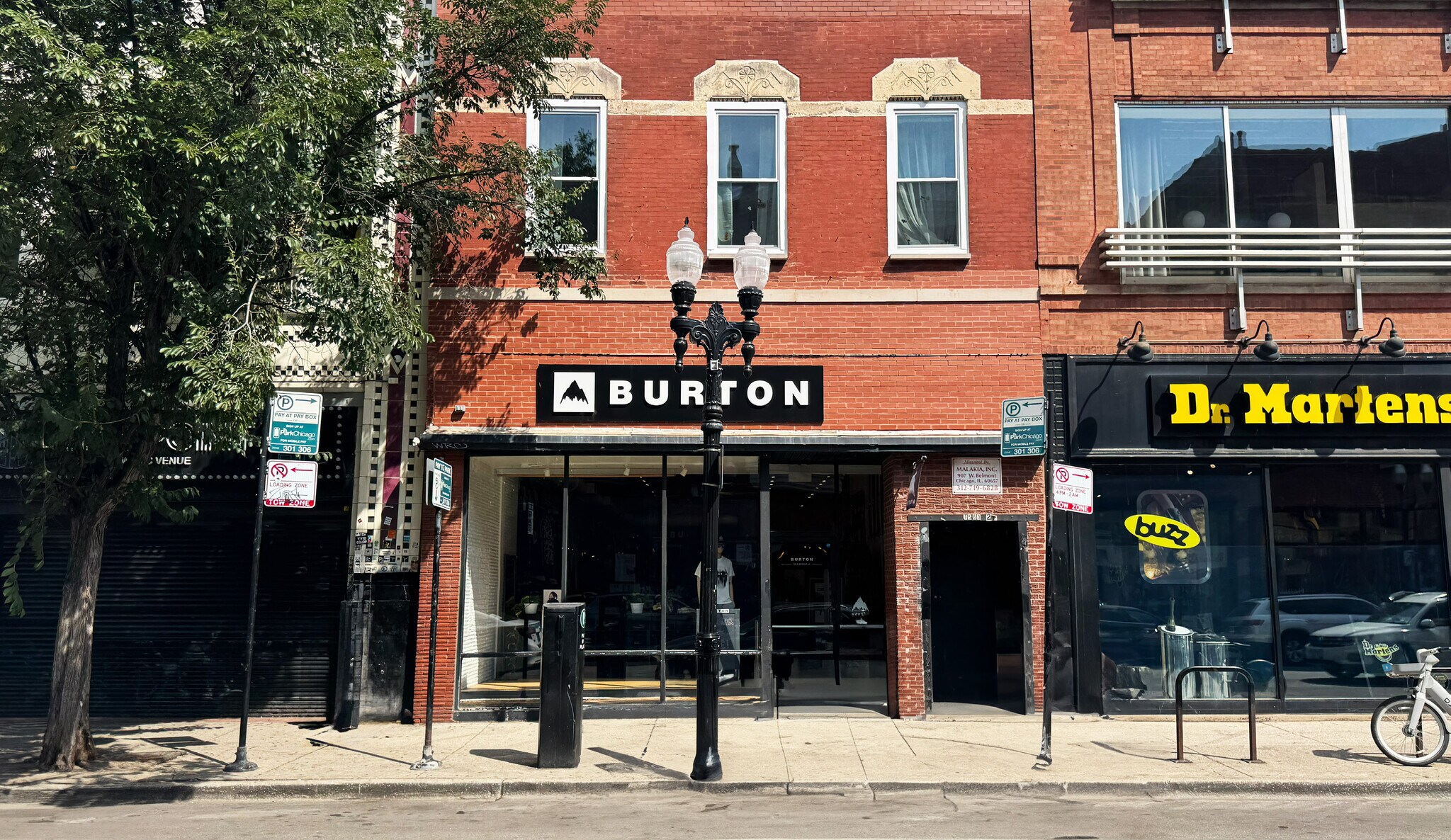 1563 N Milwaukee Ave, Chicago, IL à louer Photo du bâtiment- Image 1 de 3