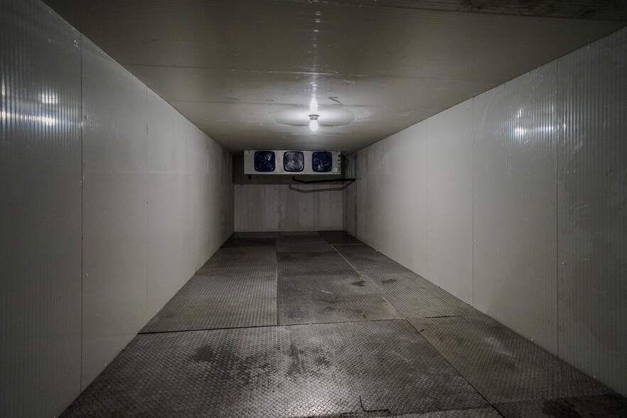 743-749 NW 23rd St, Miami, FL for lease - Interior Photo - Image 2 of 36