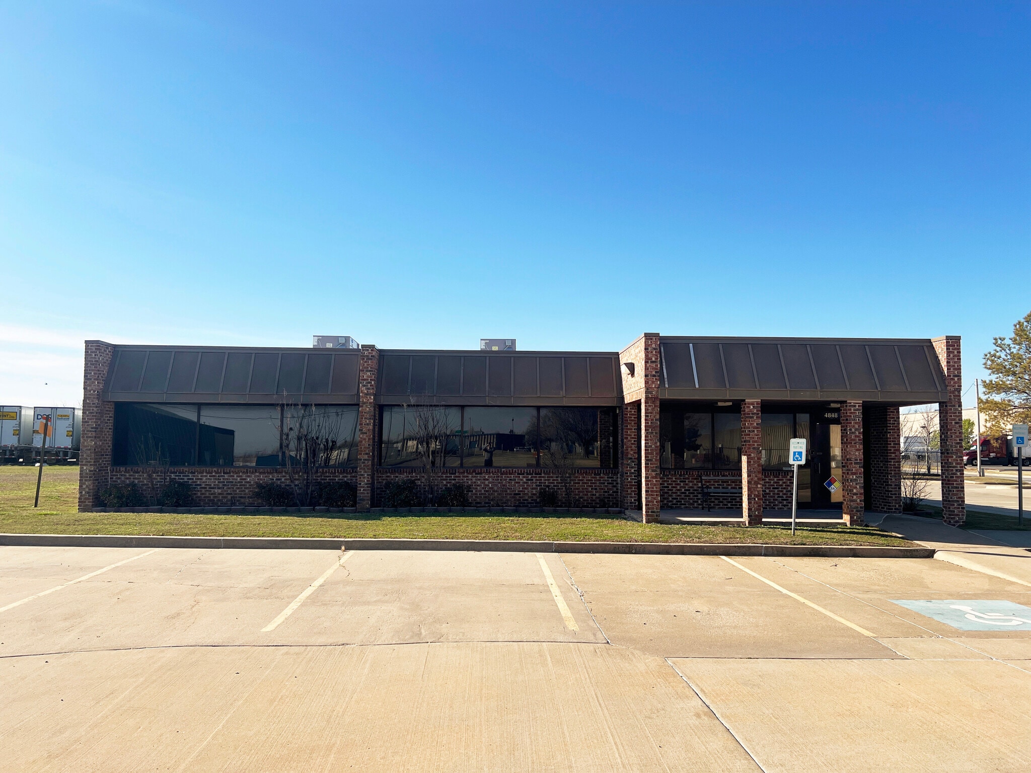 4848 SW 36th St, Oklahoma City, OK for lease Building Photo- Image 1 of 2