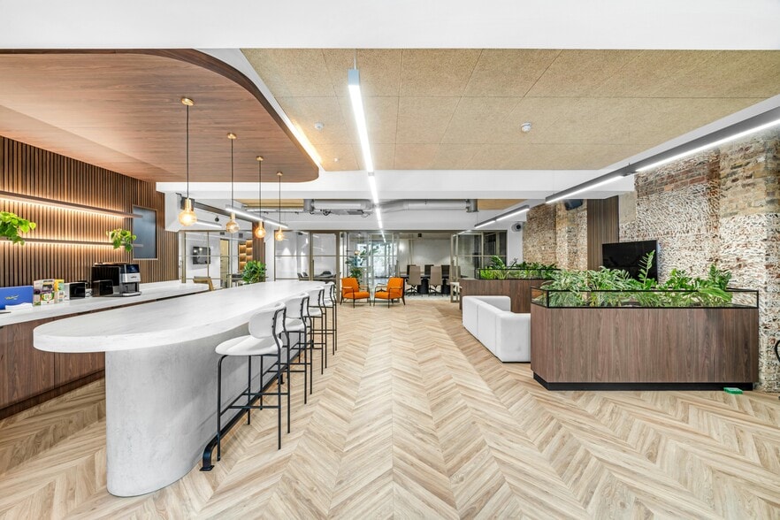 12 Roger St, London for lease - Building Photo - Image 3 of 8