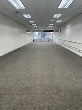 6600-6620 W 111th St, Worth, IL à louer Photo intérieure- Image 2 de 8