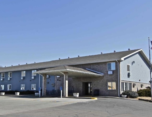 700 W Sioux Ave, Pierre, SD à vendre - Photo du bâtiment - Image 1 de 1