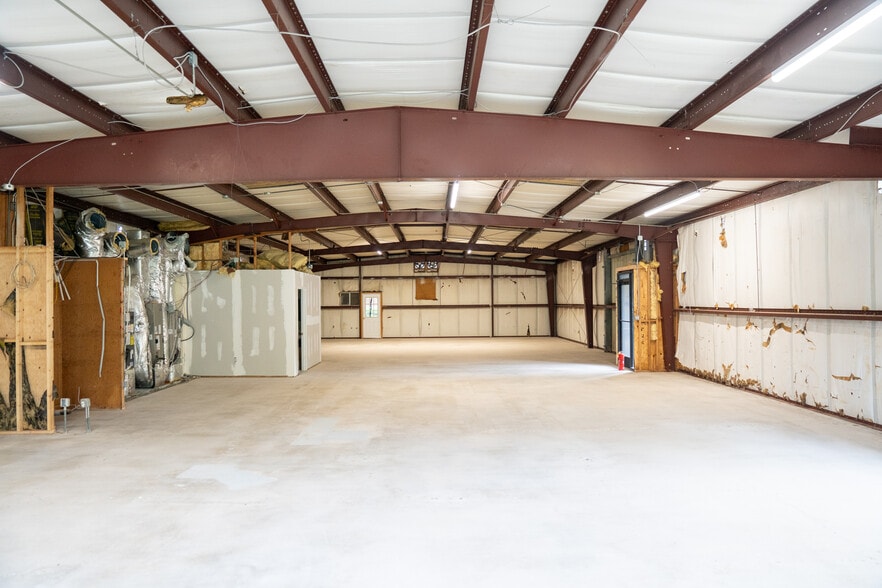 105 Old Epps Bridge Rd, Athens, GA for lease - Interior Photo - Image 3 of 23