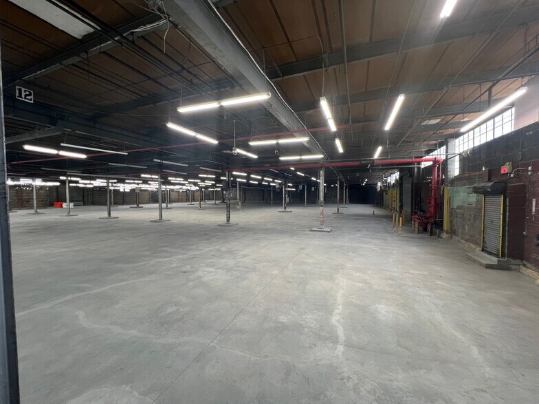 625 Wortman Ave, Brooklyn, NY à louer - Photo du bâtiment - Image 3 de 19