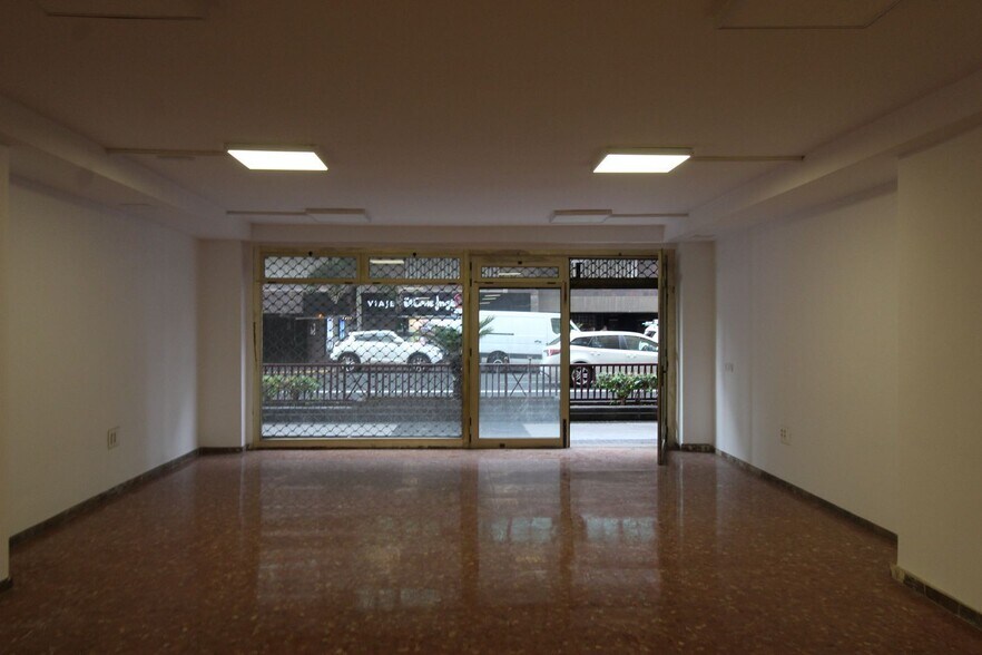 Rafael, 24, Las Palmas de Gran Canaria, Las Palmas for lease - Building Photo - Image 2 of 14