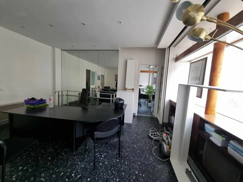 Commerce de détail dans Paris à vendre - Photo du bâtiment - Image 2 de 10