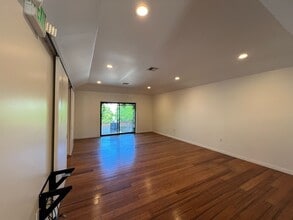 1085 Gayley Ave, Los Angeles, CA for lease Interior Photo- Image 2 of 8