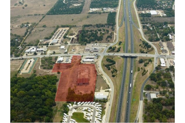 1634 N Earl Rudder Fwy, Bryan, TX à vendre - Photo principale - Image 1 de 10