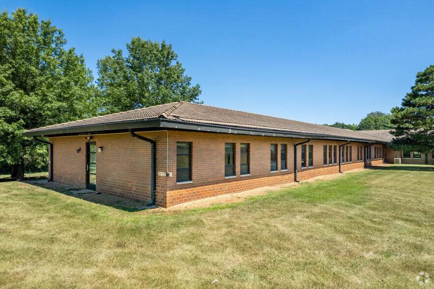 11 S 250 Rte 83, Hinsdale, IL à vendre - Photo du bâtiment - Image 1 de 1