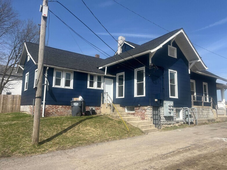 34-Unit Mixed Residential Portfolio portefeuille de 2 propriétés à vendre sur LoopNet.ca - Photo principale - Image 1 de 16