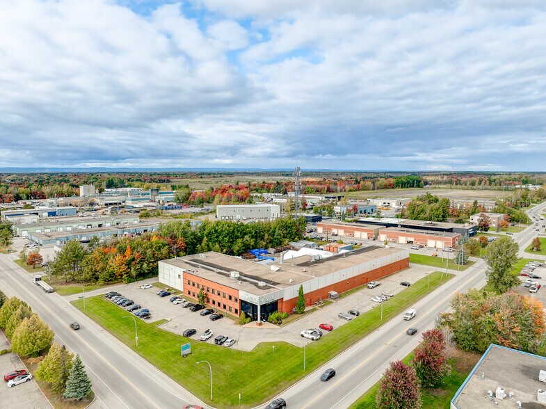 730 Boul Industriel, Blainville, QC à vendre - Photo du bâtiment - Image 1 de 7