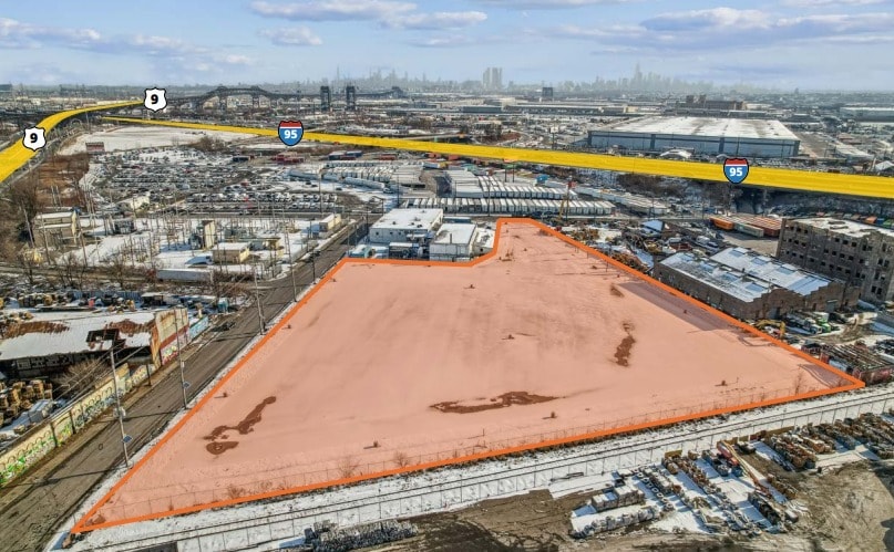 96-126 Roanoke Ave, Newark, NJ à vendre Photo du bâtiment- Image 1 de 4