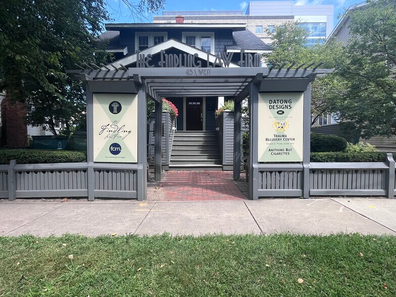 415 S West St, Royal Oak, MI à louer - Photo du bâtiment - Image 1 de 12