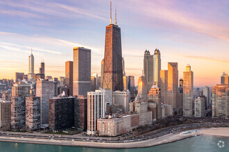 875 N Michigan Ave, Chicago, IL - Aérien  Vue de la carte