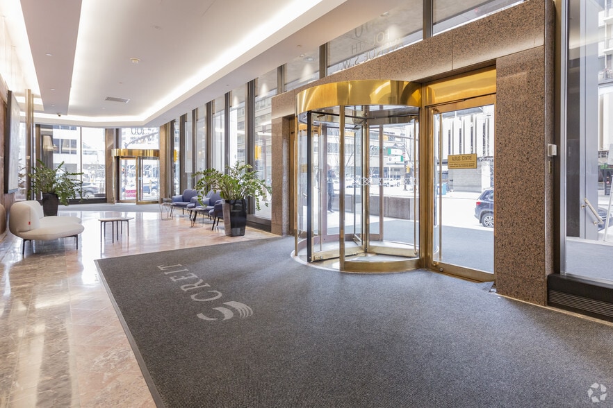 500 4th Ave SW, Calgary, AB à louer - Hall d’entrée - Image 3 de 31