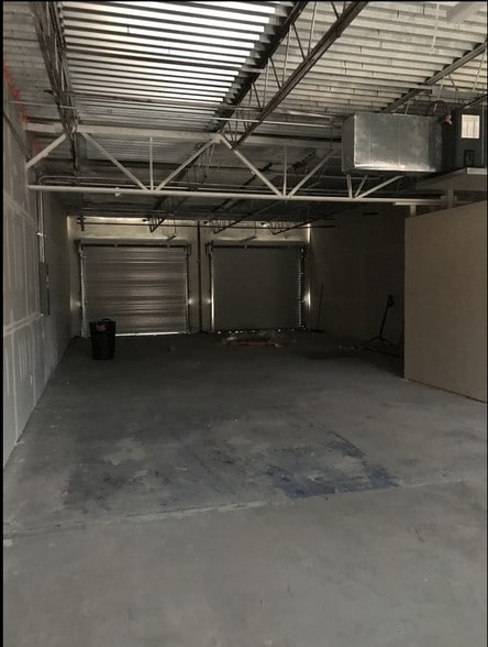 4200 Gus Thomasson Rd, Mesquite, TX for lease - Interior Photo - Image 3 of 6