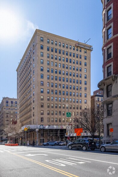 345-395 South End Ave, New York, NY à louer - Photo du bâtiment - Image 2 de 5