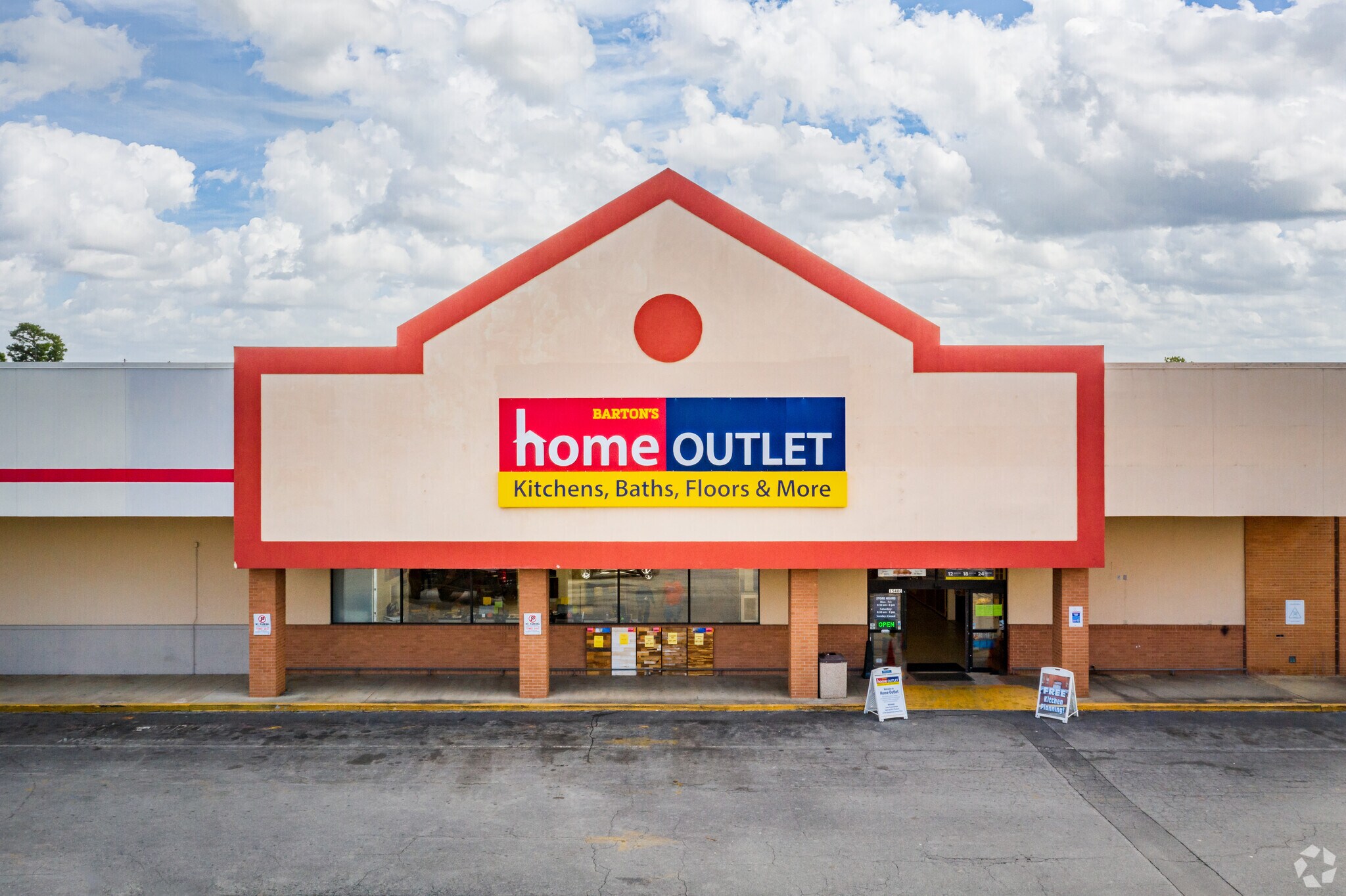 1576 Eisenhower Pky, Macon-Bibb, GA à louer Photo du bâtiment- Image 1 de 15