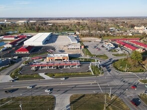 2099 E Tipton St, Seymour, IN à louer Aérien- Image 1 de 9