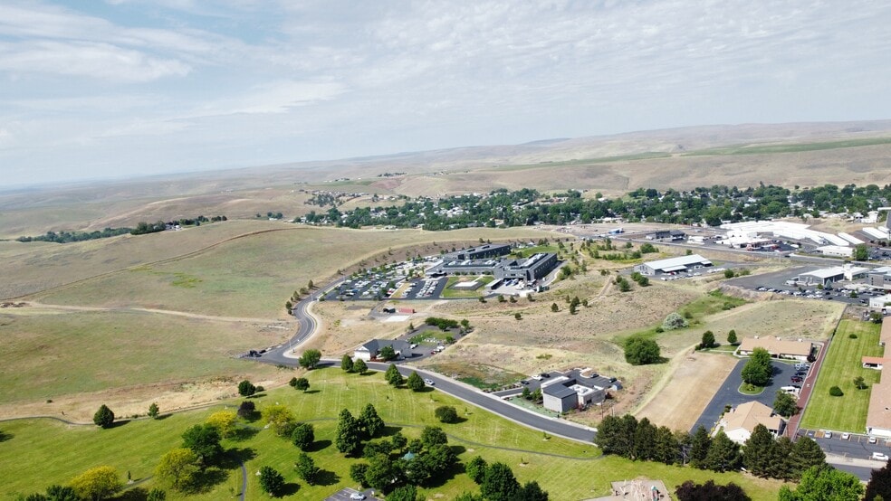 1745 SW 24th St, Pendleton, OR for sale - Aerial - Image 3 of 15