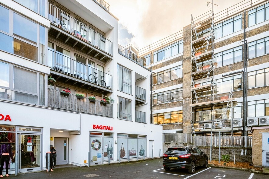 Ropewalk Gdns, London for lease - Building Photo - Image 3 of 27