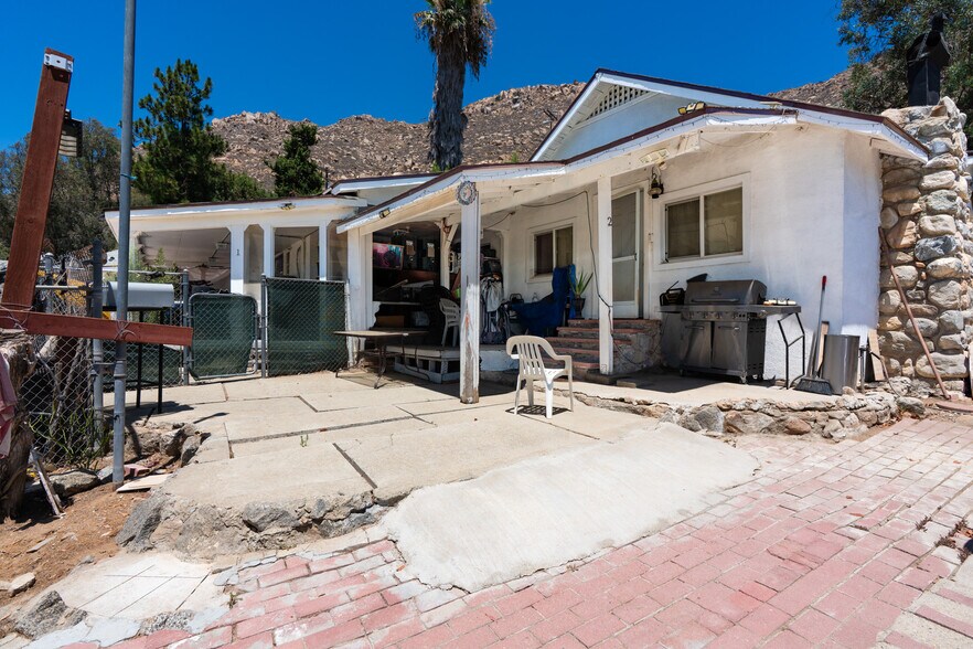 11280 Hillmer Ct, Moreno Valley, CA à vendre - Photo du bâtiment - Image 3 de 7