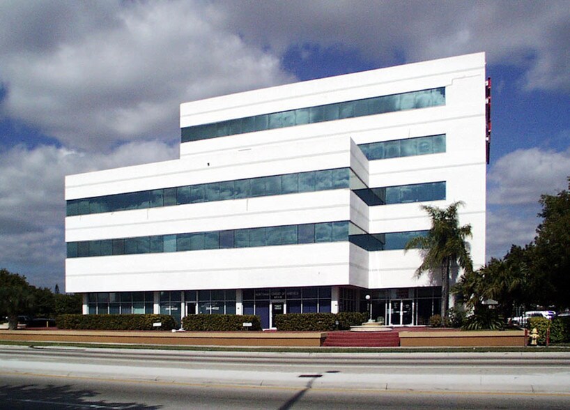 7171 Coral Way, Miami, FL à louer - Autre - Image 2 de 8