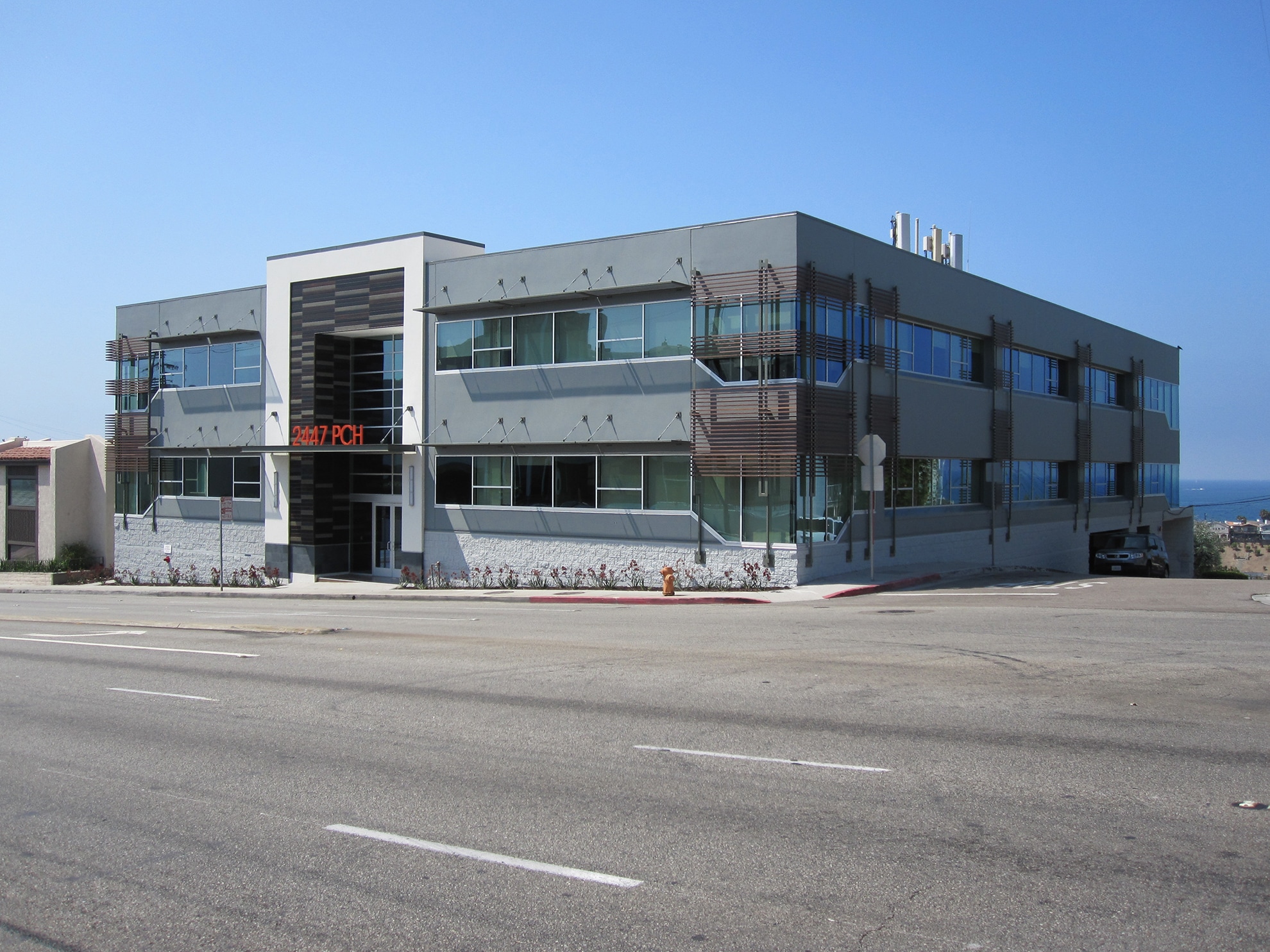 2447 Pacific Coast Hwy, Hermosa Beach, CA à louer Photo du bâtiment- Image 1 de 15