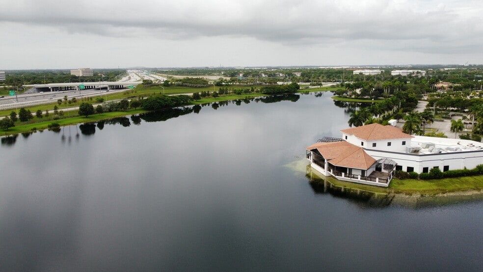 15500 SW 29th St, Miramar, FL for lease - Building Photo - Image 2 of 34