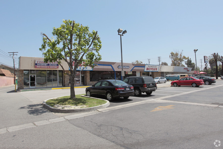 6753-6763 Carson St, Lakewood, CA à louer - Photo principale - Image 1 de 4