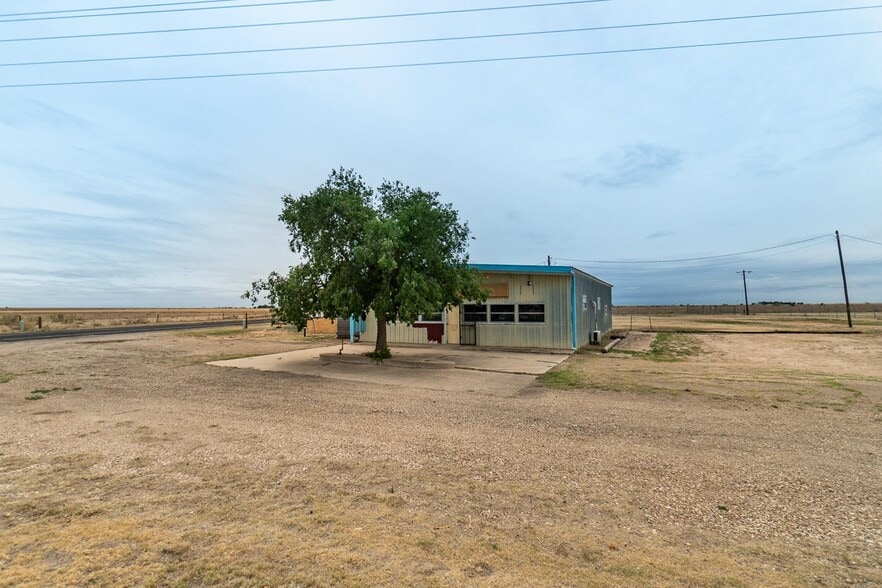 9298 Texas 86, Silverton, TX for sale - Building Photo - Image 2 of 10