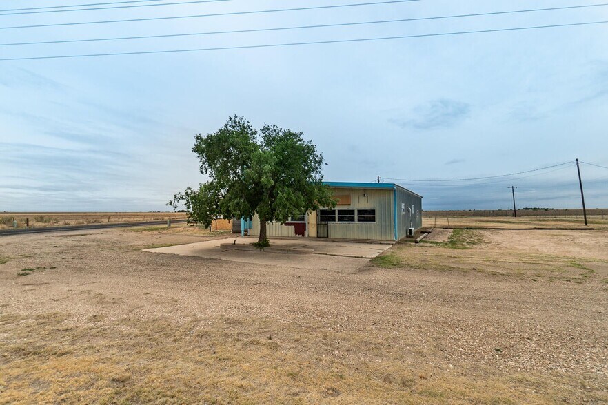 9298 Texas 86, Silverton, TX à vendre - Photo du bâtiment - Image 3 de 11