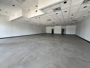 1615 E Broadway St, Pearland, TX for lease Interior Photo- Image 1 of 1