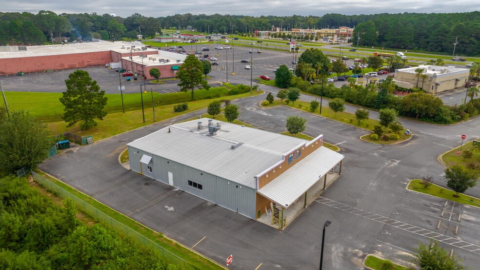 1296 N Ferdon Blvd, Crestview, FL for sale - Primary Photo - Image 1 of 66