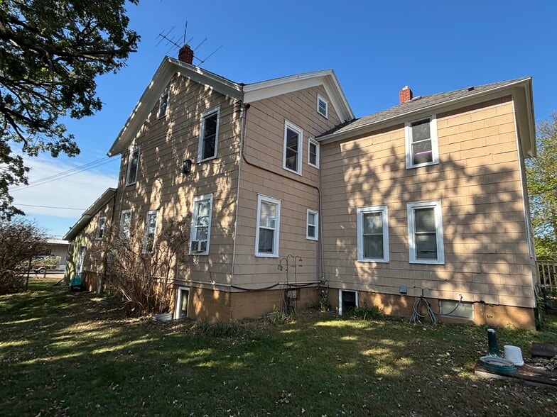 11 3rd Ave S, Sauk Rapids, MN for sale - Primary Photo - Image 2 of 10