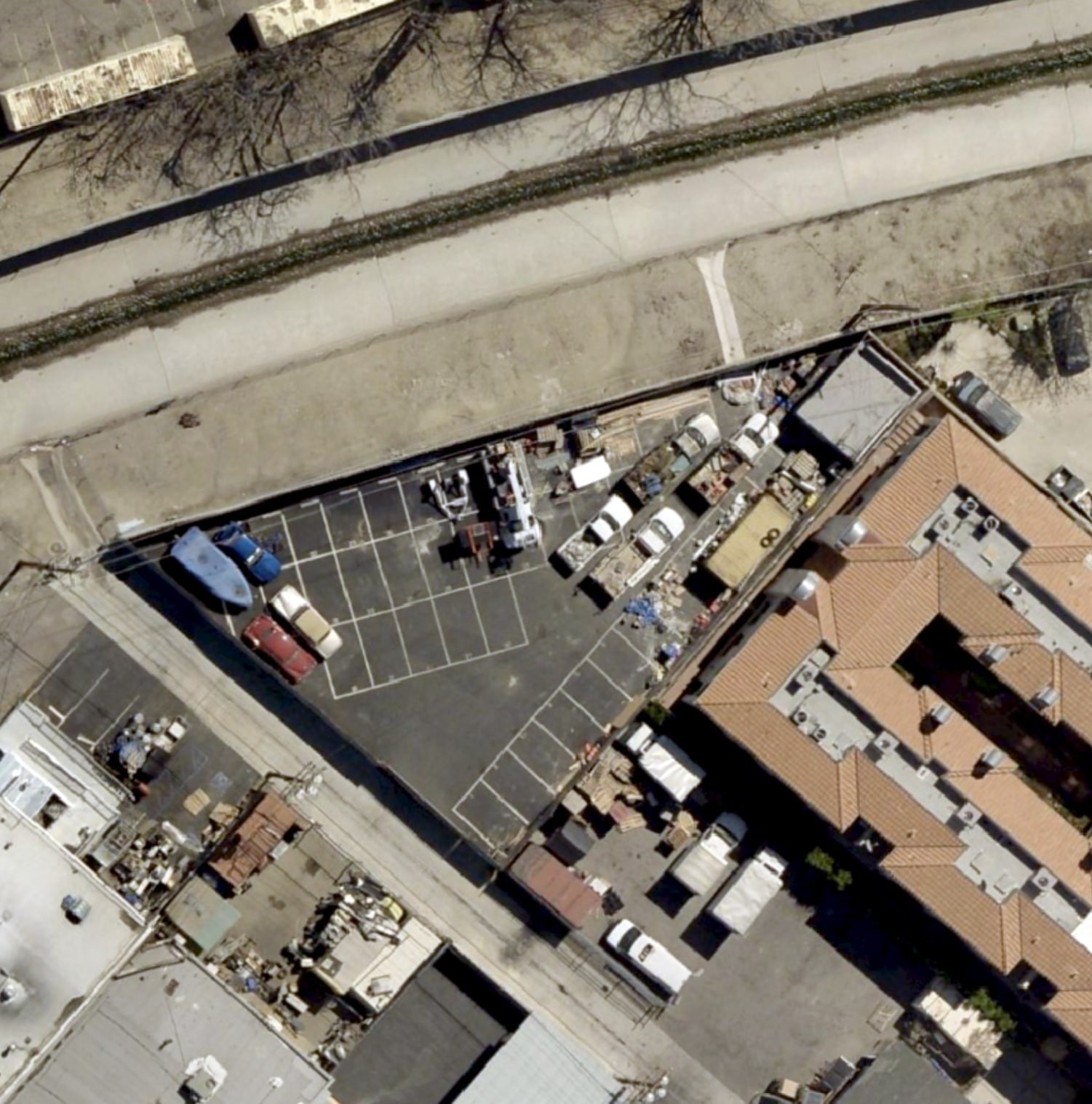 418 S Lake St, Burbank, CA à vendre Photo principale- Image 1 de 4