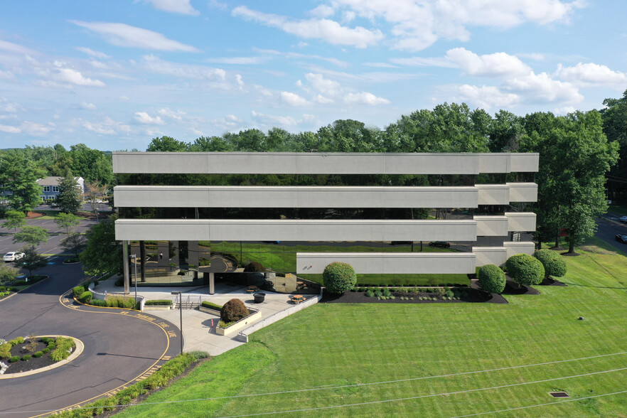 1717 Newtown Langhorne Rd, Langhorne, PA for lease - Building Photo - Image 3 of 16