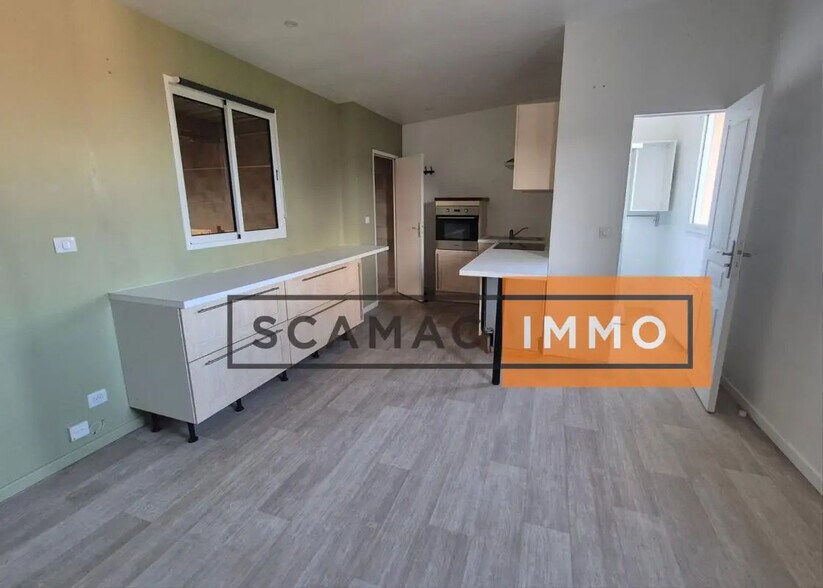 Industrial in Saint-Soupplets for lease - Interior Photo - Image 3 of 14