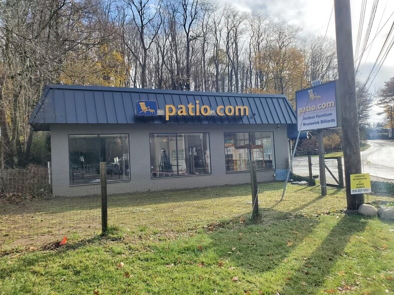 600 Central Park Ave, Scarsdale, NY à louer - Photo du bâtiment - Image 3 de 5