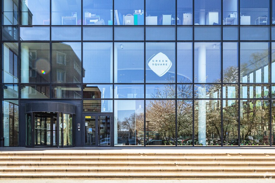 112 Avenue De La Liberté, Maisons-Alfort à louer - Photo du bâtiment - Image 2 de 4