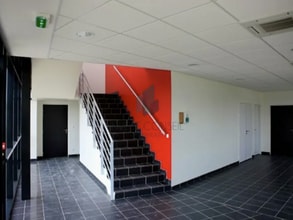 Flex in La Courneuve for lease Interior Photo- Image 2 of 3