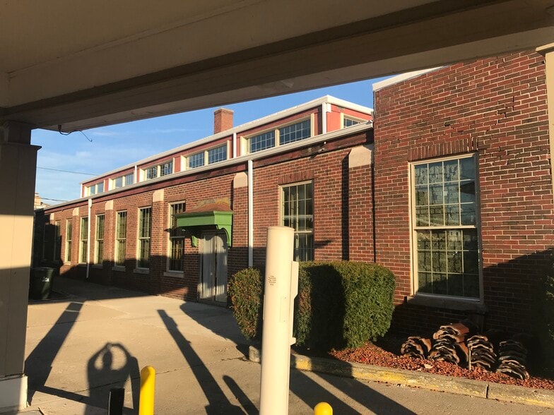 137 E Washington St, Shelbyville, IN for lease - Other - Image 2 of 6