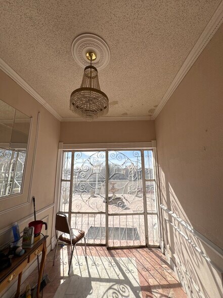 5824 Doniphan Dr, El Paso, TX à vendre - Photo du bâtiment - Image 3 de 16