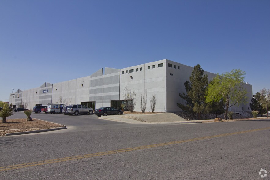 420 A Pan American Dr, El Paso, TX for lease - Building Photo - Image 3 of 10