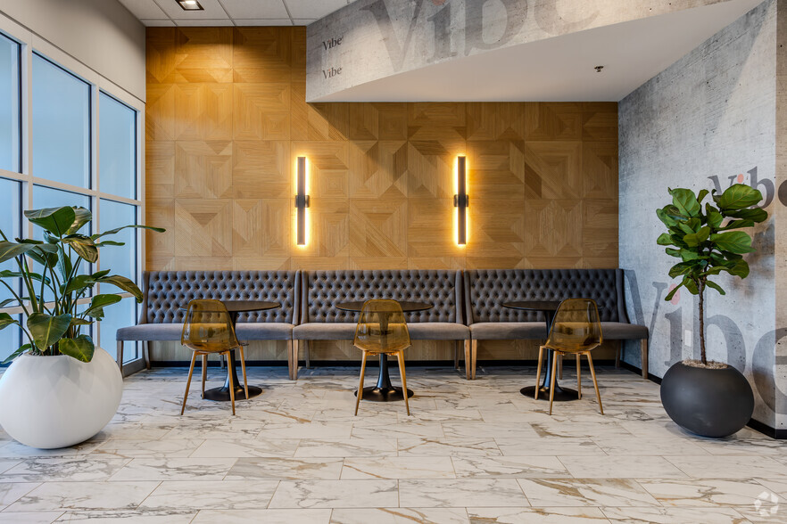 579 Executive Campus Dr, Westerville, OH à louer - Hall d’entrée - Image 3 de 34