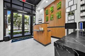 Plus de détails pour 301 Altara Ave, Coral Gables, FL - Multi-résidentiel à vendre