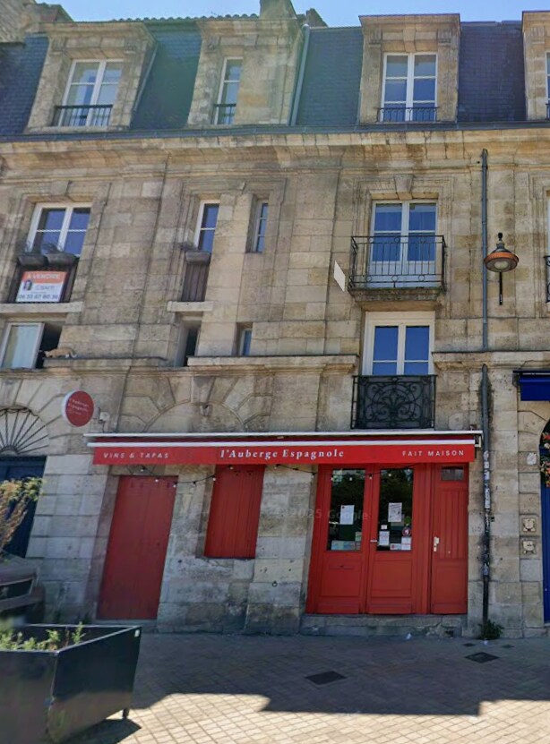 9 Quai De La Monnaie, Bordeaux for lease Building Photo- Image 1 of 2