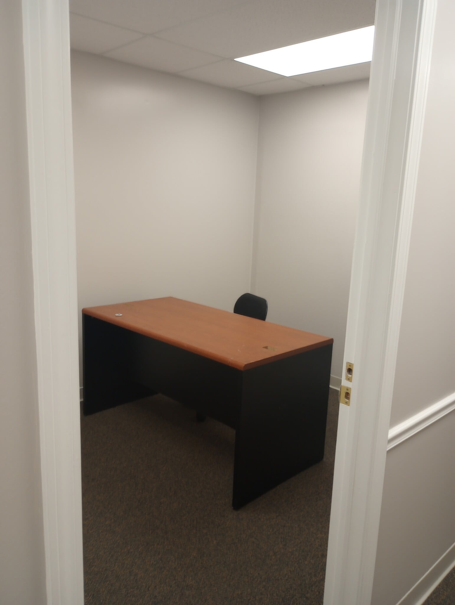 1520 Rock Run Dr, Crest Hill, IL for lease Interior Photo- Image 1 of 2